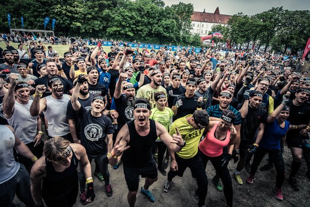 „Aroo! Aroo! Aroo!“ ist der alte Schlachtruf, der beim Spartan St. Pölten von den über 7.000 angemeldeten Spartaner gerufen wird