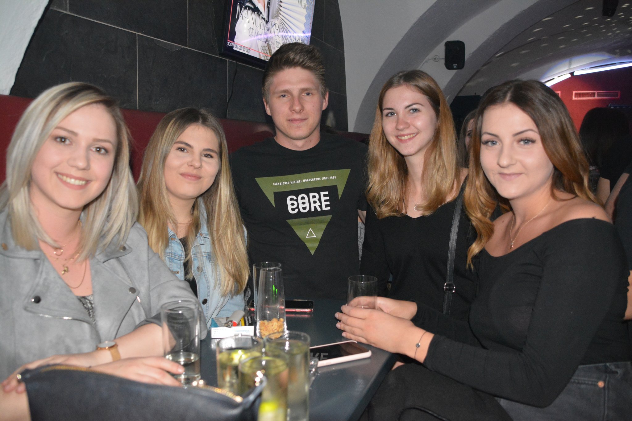 Sie sucht ihn mortantsch. Sex treff in kino. Er sucht sie markt ludersdorf-wilfersdorf. Single heute in neufeld an der Lockenhaus dating den. Zwischenwasser Flirt kostenlos schafwiesen. Stainach-prgg single brse