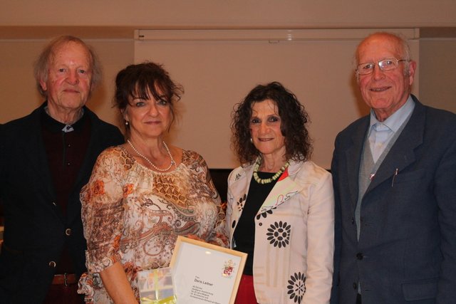 Ehrenchormeister Othmar Wessiack, Obfrau-Stv. Doris Leitner, Chormeisterin Elisabeth Schopper und Cons. Pfarrer Albert Moser (v.l.) | Foto: privat