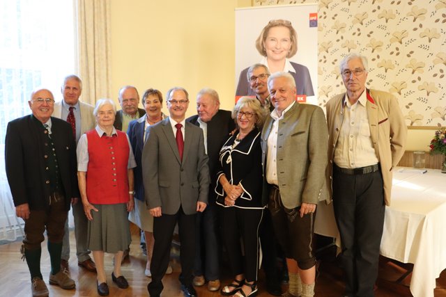 Bgm. Helmut Weber mit SPÖ-Jubilaren aus Gratkorn | Foto: Edith Ertl