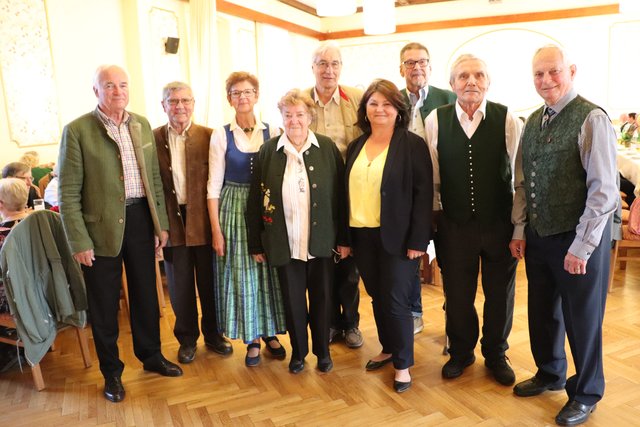 Vzbgm. Doris Dirnberger mit SPÖ-Jubilaren aus Gratwein-Straßengel | Foto: Edith Ertl