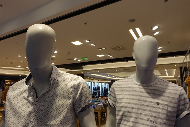 Attraktive Profimodels zeichnen sich hier vor allem durch besondere Ausdauer und Geduld aus! ... Ein Genuss für jeden Fotografen! ...