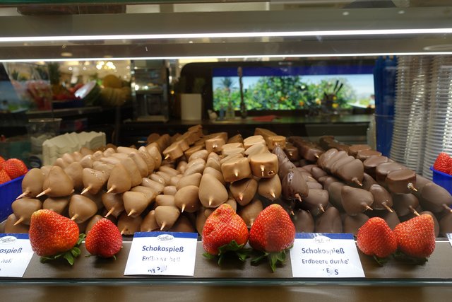 ... oder beides, Süßes und Früchte?