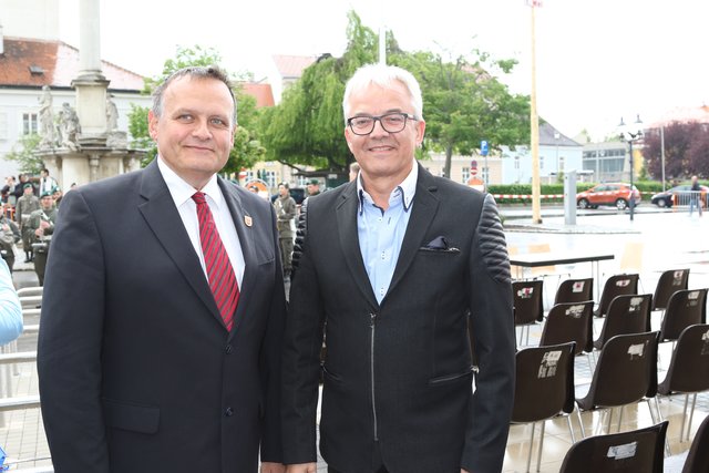 Beide Bürgermeister vereint: G. Dreiszker (li.) und G. Weil. | Foto: © Nim