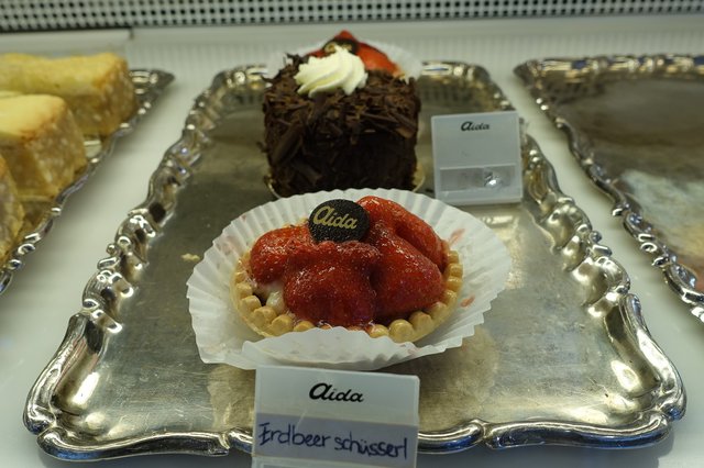 Wer möchte etwas Süßes? ...