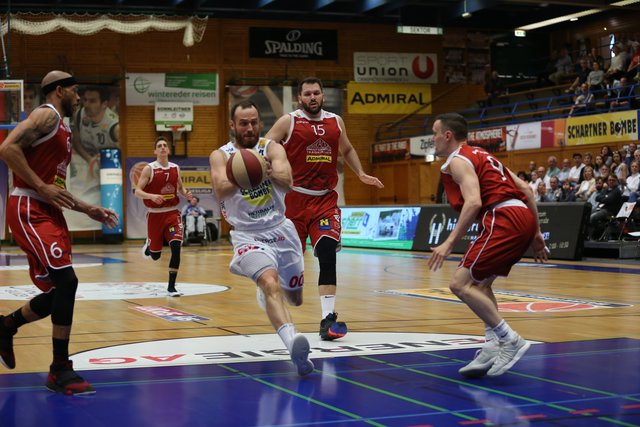 Swans gegen Lions: Beim Playoff-Viertelfinale steht es 2:0 für Gmunden. | Foto: Kienesberger