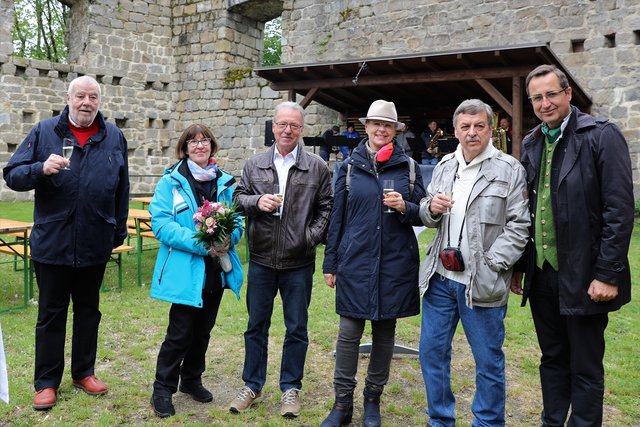 v.li.n.re.: Obmann Mag. Kurt Gaßner, Anneliese Grübl, Franz Hennerbichler, Irmgard Stadelmann, Konsulent Leopold Mayböck