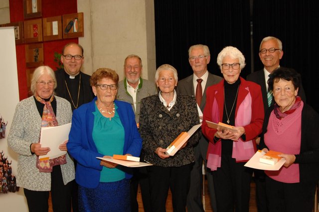 v.l.: Gertrud Pohler, Mag. Hermann Glettler, Anneliese Ruland, Gerd Ihrenberger, Rosa Ihrenberger, Josef Fuhrmann, Edda Gioppo, Dr. Florian Huber, Else Demelius.