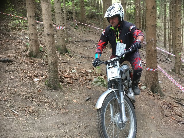 Fritz Gosch auf seiner Triumph Tiger Cup erreichte beim Heimrennen in der Ramsau Platz drei in der Klasse "Pre 65 Gentleman".