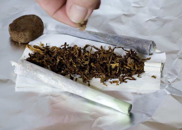 Der Konsum eines "Joints" darf nicht bagatellisiert werden. Oftmals ist es der Einstieg zu härteren Drogen.