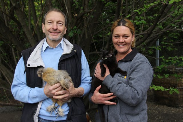 Tierarzt Michael Wutte aus Metnitz und Katzenretterin Karin Pfaffeneder aus Friesach sind ein eingespieltes Team | Foto: Peter Pugganig