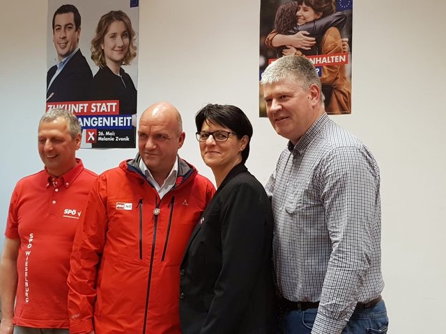 Stadtrat Herbert Hörmann, AKNÖ-Präsident Markus Wieser, Nationalratsabgeordnete Bürgermeisterin Renate Gruber und Bürgermeister Sepp Leitner.