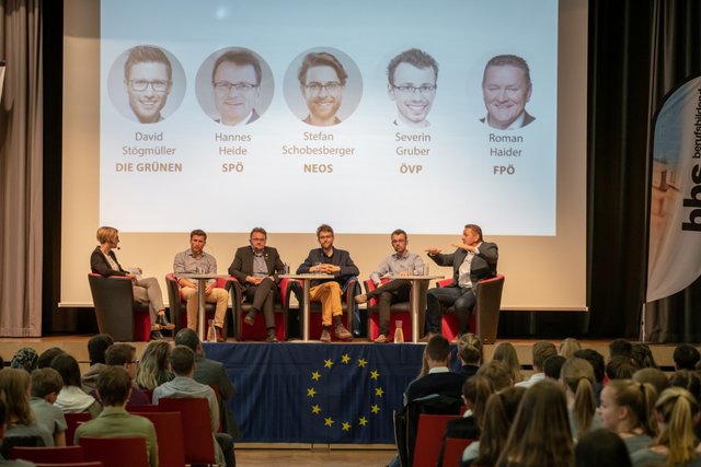 V.l.n.r.: Barbara Eidenberger (OÖN), David Stögmüller (Grüne), Hannes Heide (SPÖ), Stefan Schobesberger (NEOS), Severin Gruber (ÖVP), Roman Haider (FPÖ).
