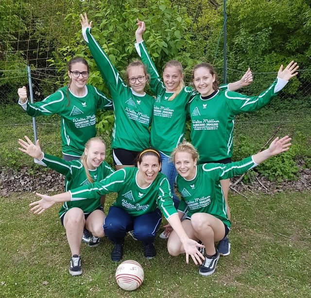 Die erfolgreiche Mannschaft:  Anika Schön, Lina Maartensdijk, Janina Schön, Cora Weiser, Yara Maartensdijk, Verena Tuchny und Kimberly Strasser | Foto: ÖTB Drösing