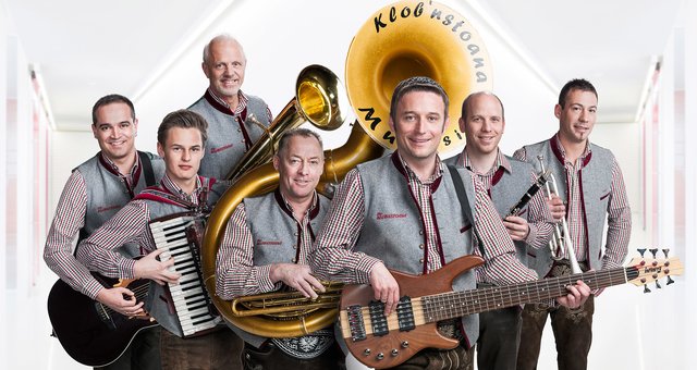 Die Klobnstoana aus Kössen unterhalten die Gäste beim Feuerwehrfest am 19. Mai.