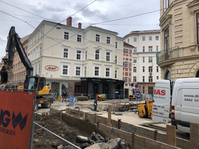 Seit rund einem Monat wird in der Schmiedgasse gebaut.