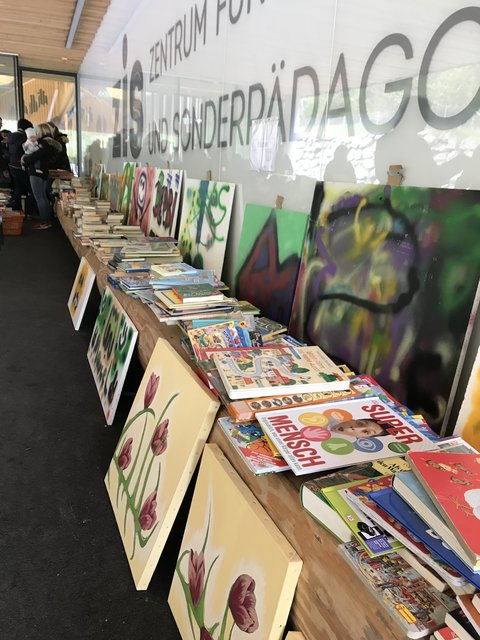 Bücher .... | Foto: Schönegger