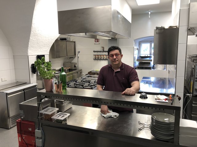 Dragan Grahovic in seiner neuen "Gerüchteküche"