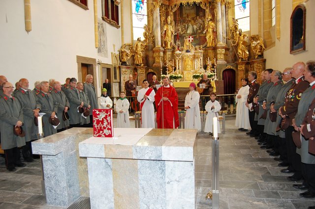 Bei der Florianifeier standen die fünf Feuerwehren der Stadt Trofaiach im Mittelpunkt des festlichen Kirchganges. | Foto: KK