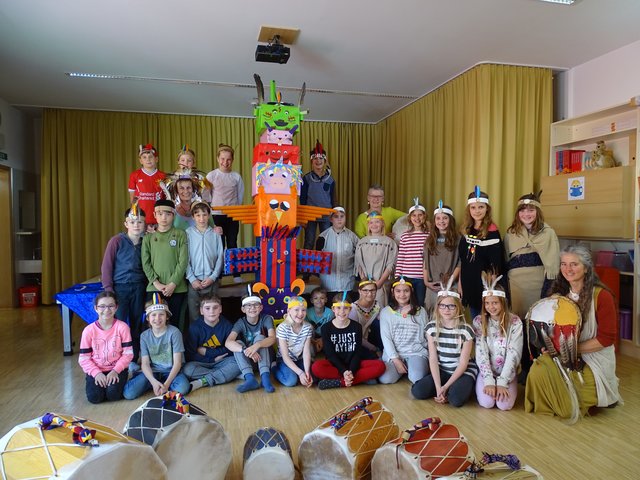 In einem Schulprojekt befassten sich die Volksschüler in St. Ruprecht/ Raab ausführlich mit dem Volk der Indianer.