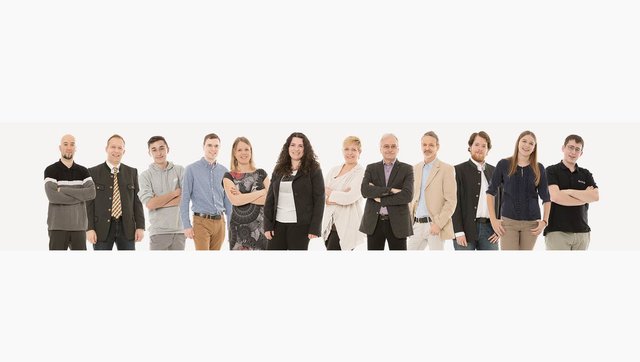Die Mitarbeiter der Firma Iteas IT Services lösen ihre komplexen Aufgaben- und Problemstellungen im IT-Bereich. Aufgrund der Erweiterung der Räumlichkeiten werden Verstärkungen gesucht.