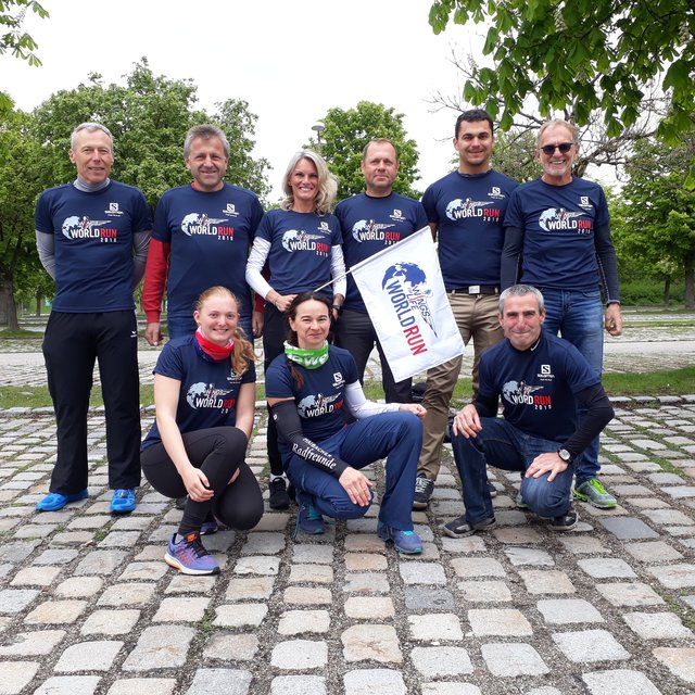 Das Team der Union Fit der gesunden Gemeinde Hartkirchen in München beim Wings for Life Lauf
