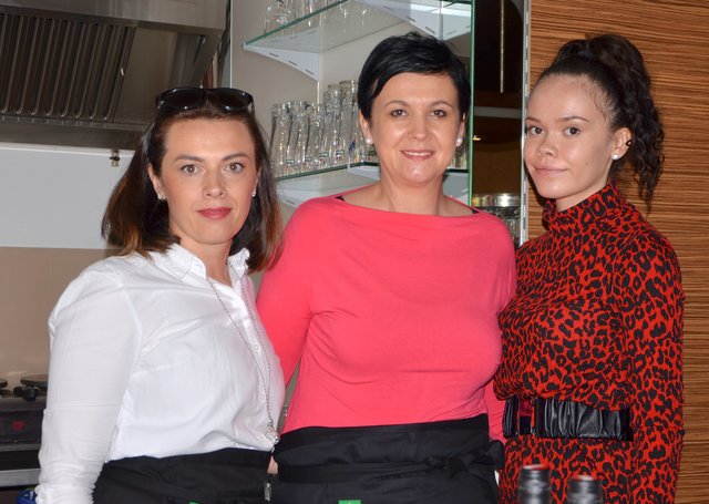 Sabine Omerović, Edina und Zerina Karać führen das Café