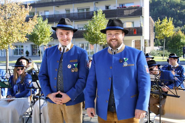 Roman Großschädl/Obmann und Gert Großschädl/Kapellmeister bereiten sich mit ihren Musikern auf das Jubiläum 40 Jahre MV Weinitzen vor. | Foto: Edith Ertl