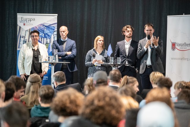 Treffpunkt Europa mit Schulklassen
Podiumsdiskussionen