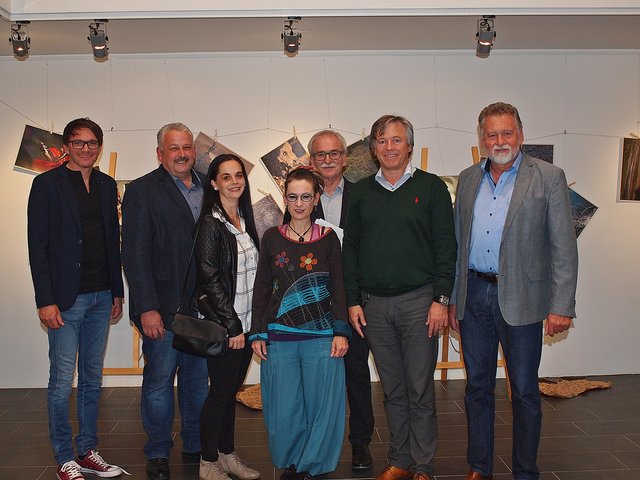 v.l.: Danilo Katz, BGM Hermann Srienz, Silke Münzer, Künstlerin Silvia Biazzo, Dr.Vladimir Wakounig, Vize-Bgm.Vladimir Smrtnik, Walter Duller