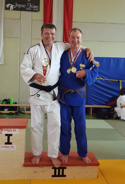 Die Luftenberger Turniersieger Christian Reischl re. und Gerhard Sejk li.