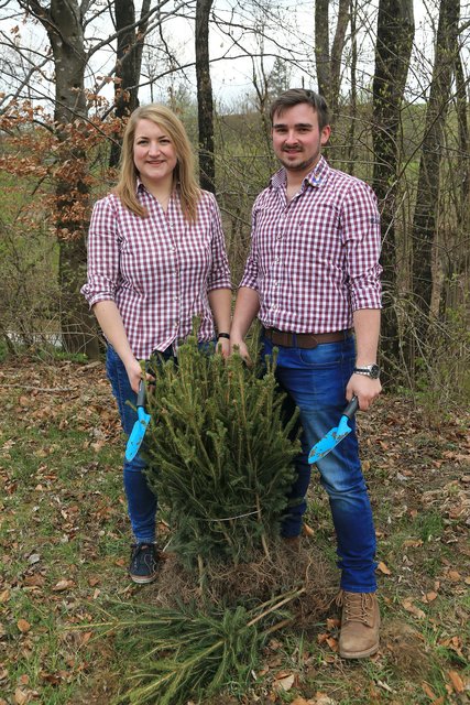 Leiterin Claudia Humer und Leiter Philip Dax