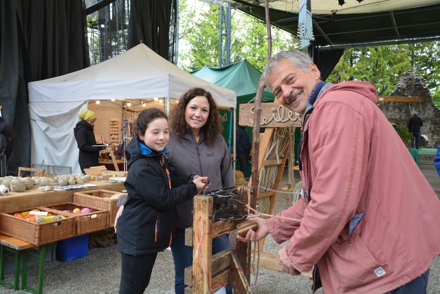 Nikolaus Eisserer (r.) mit Natalie und Eva Steininger aus Kuffern.