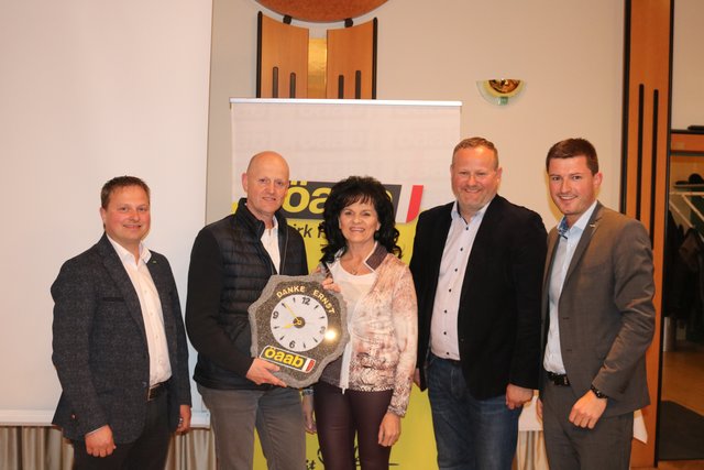 Von links: Franz Lumetsberger, Ernst Brandstetter, Susanne Pilgerstorfer, Günter Lorenz und ÖAAB-Landesgeschäftsführer Wolfgang Brandstätter.