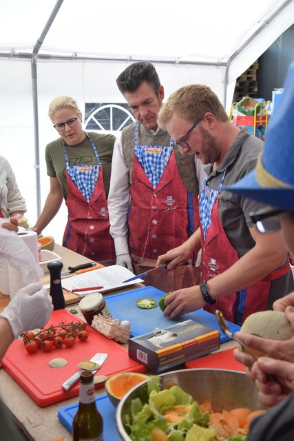 philipp-landl-zeigte-wertvolle-grill-tipps-woche-grillworkshop