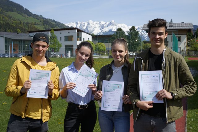 Die Gewinner: Paul Schranz, Sophia Pumberger, Simone Egger und Lukas Entacher