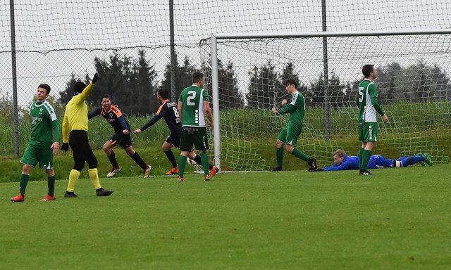 Kevin Aiglstorfer erzielt das sensationelle 3:2 für Arnreit!