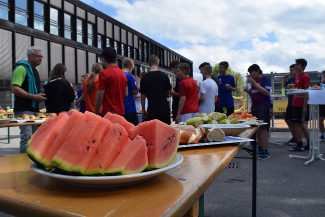 Die gesunde Jause wurde vom engagierten Team des Elternvereins der Praxisschule organisiert. | Foto: CM