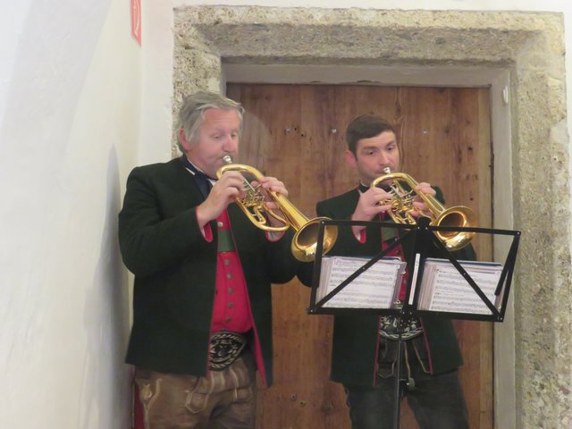 Bläser der TMK Golling eröffnen die Ausstellung musikalisch