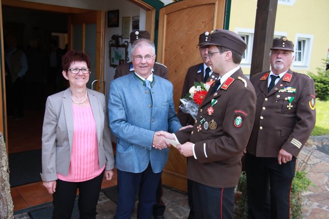 "Seine" Grafendorfer Feuerwehr als Gratulant