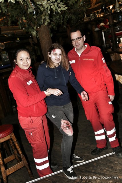 Die "Opfer" wurden täuschend echt geschminkt