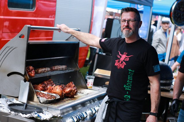 Die "BBQ Hoamat" unter der Obmannschaft vom Kindberger Michael Meierhofer ist österreichischer Vizemeister im Grillen.  | Foto: Meierhofer