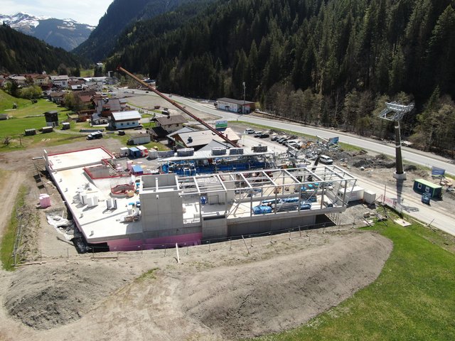 Die Bauarbeiten des zellamseeXpress in Viehhofen sind in die zweite Bauphase gestartet. | Foto: Schmittenhöhe/Balazs Kovacs