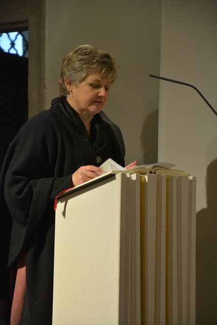 Die "Finderin" der Land-Messe Klementine Schwarz gab einen Rückblick auf die Wallfahrtstradition in Burgau.