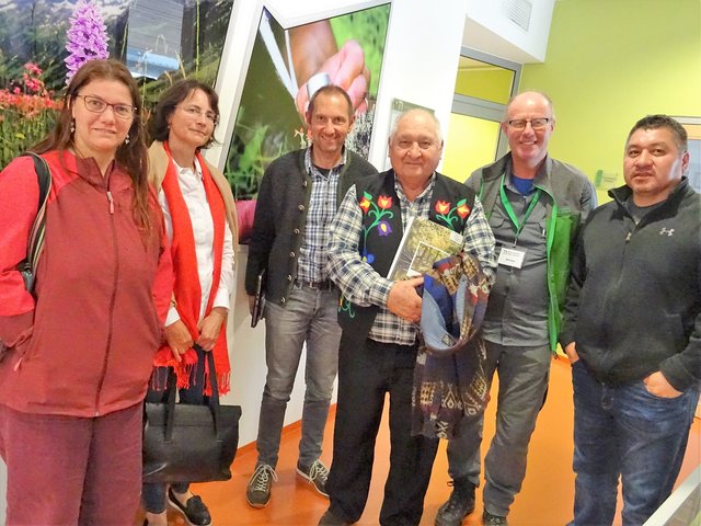 Im Nationalparkzentrum Mittersill gab Dir. Wolfgang Urban (3.v.l.) einen Überblick über die Aufgaben der Nationalparkverwaltung. | Foto: Leopold Kohr-Akademie