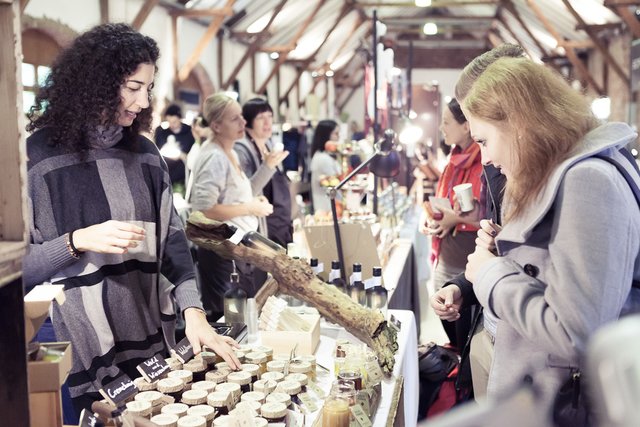 Produkte aus Graz gibt es beim Fesch’Markt. | Foto: Vinzent Trenkler/Fesch’Markt