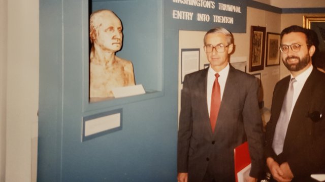 Rückblick auf das Jahr 1990: Bürgermeister Alfred Stingl mit seinem Presse- und internationalen Referenten Peter Grabensberger
