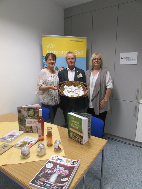 v.l.n.r.: Die Referentin Mag. Nicole Seiler, Hansjörg Taubenschuss (NÖGKK Wr. Neustadt) und Ilse Klein (Leiterin des NÖGKK-Service-Centers Wr. Neustadt) | Foto: NÖGKK