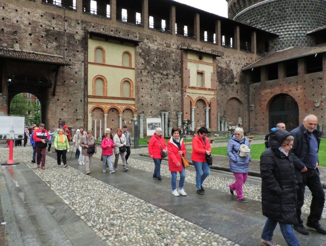 Gruppe, Castello, 20121 Milano MI, Italien