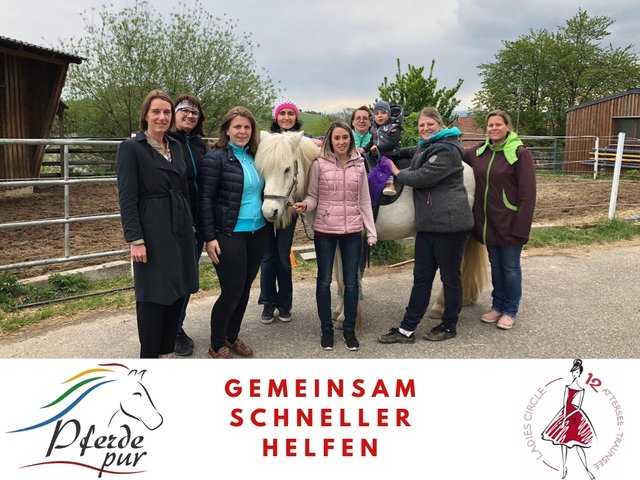 Die Damen des Ladies Circle Attersee/Traunsee spendeten für die Reittherapie von zwei Kindern.